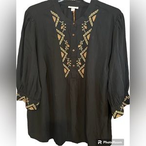 Knox Rose Black Top with Embroidery